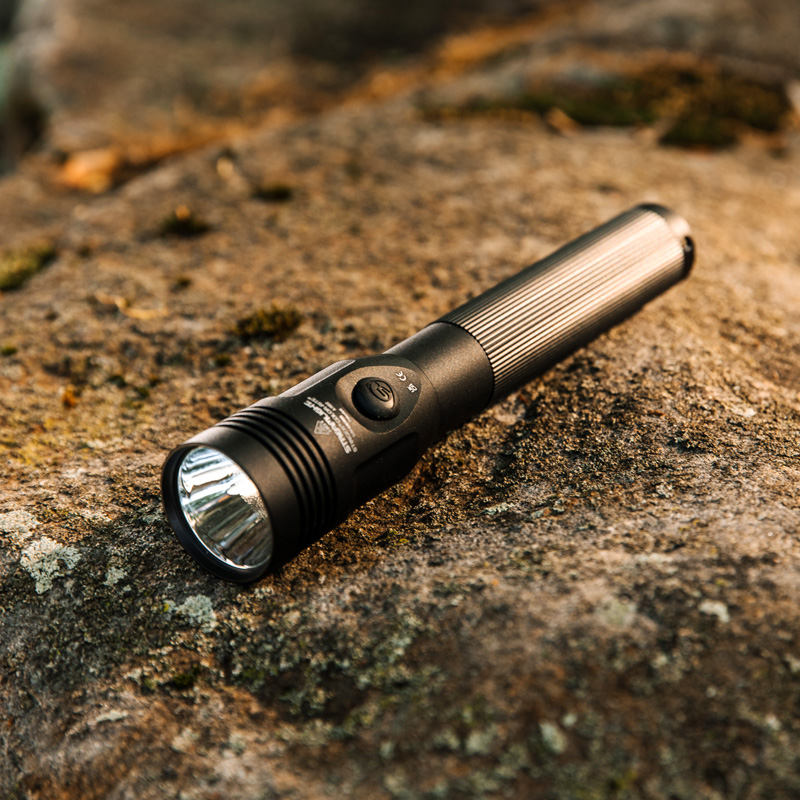 12v dc rechargeable flashlight Streamlight Stinger 2020 Just snap the flashlight into the charge bracket – no need to remove the battery for charging Streamlight Stinger DS LED Flashlight,
